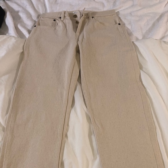 Still Here Cloud Rainbow Tate Crop - Picture 5 of 7